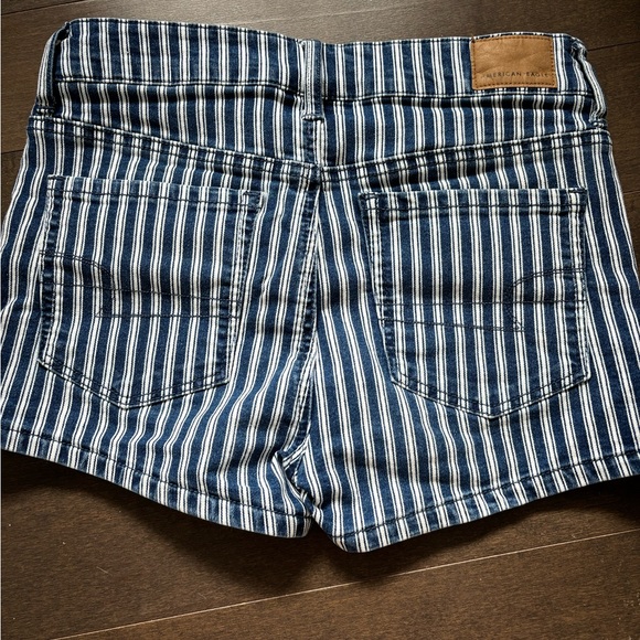AMERICAN EAGLE HIGH RISE STRIPY SHORTS - Picture 2 of 4